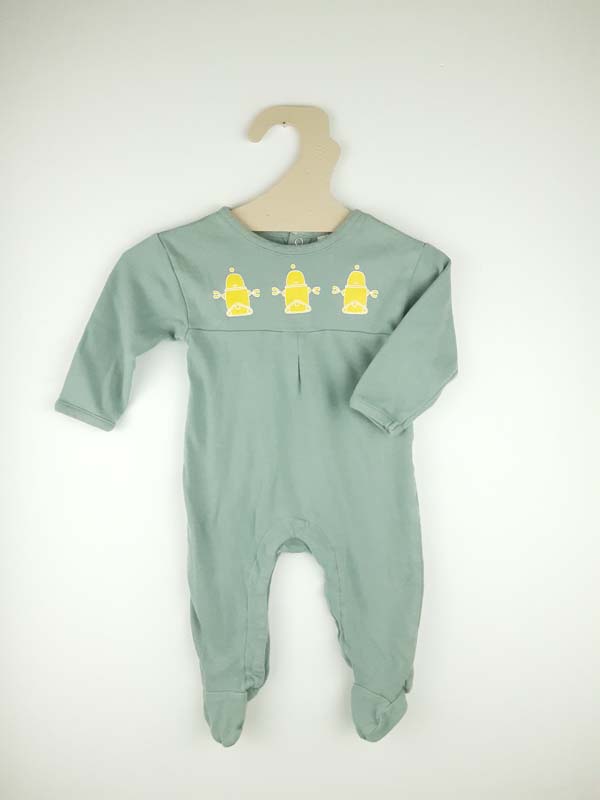 La queue du chat pyjama vert - 3 mois